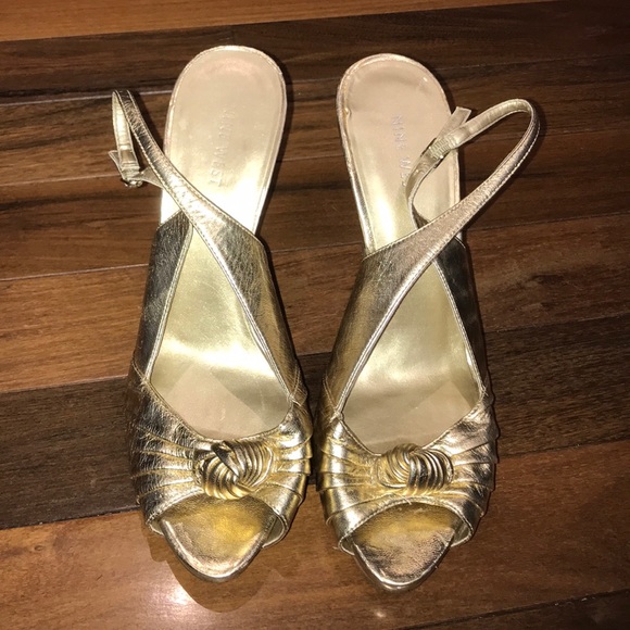Nine West Size 10 Gold Open Toe Sling Back Heels - Picture 1 of 6